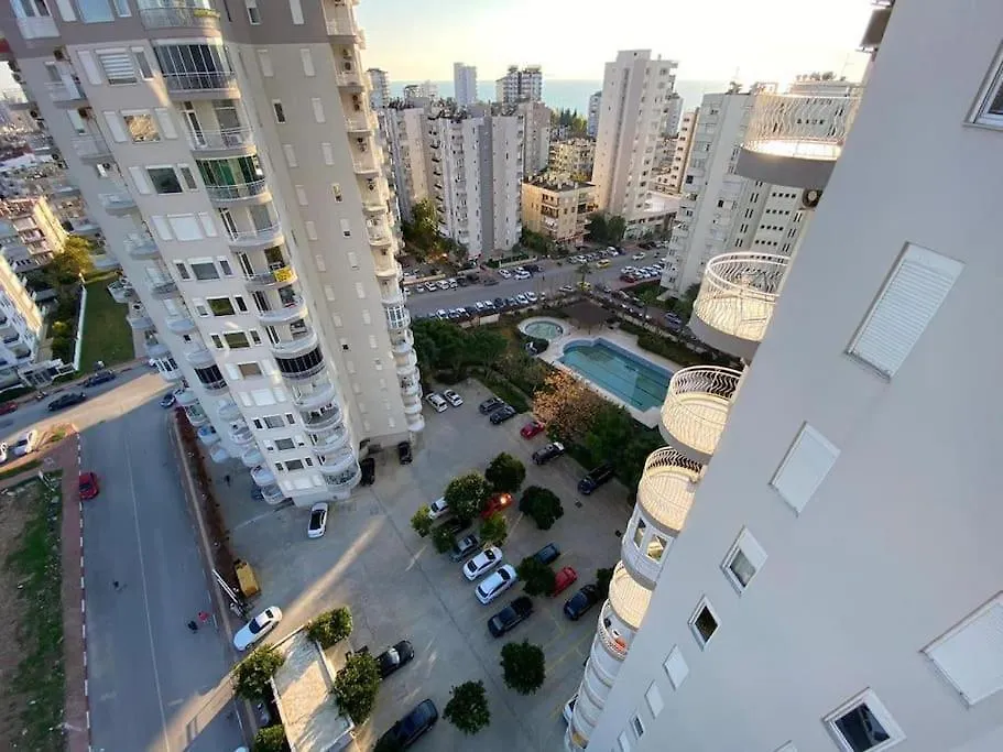 דירות אנטליה Deniz Manzarali Havuzlu Full Esyali Kiralik Daire